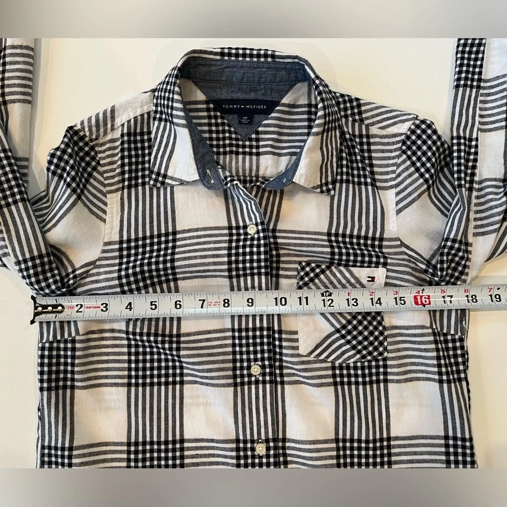 Tommy Hilfiger Plaid Flannel Metallic Stitch Button Down Logo Black White - Picture 4 of 14